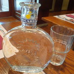 ラ・ブラスリー - 普通の水。