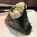 ほんのり屋 - 宮城県産牡蠣めしむすび 350円。牡蠣の旨味をしっかりと吸っています。