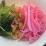 ヘルシーハット - 野菜のおかずをカラフルに並べて見たミャ