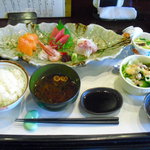 旬菜厨房 海月 - 【2011.05.　再訪】　新鮮刺身膳１０００円