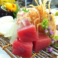 西村屋ホテル 招月庭 - 別注の刺身盛り合わせ(雲丹 鮪 飛魚 鬼海老 鯛 タコ )