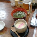 すし屋 銀蔵 - 茶碗蒸しと味噌汁。