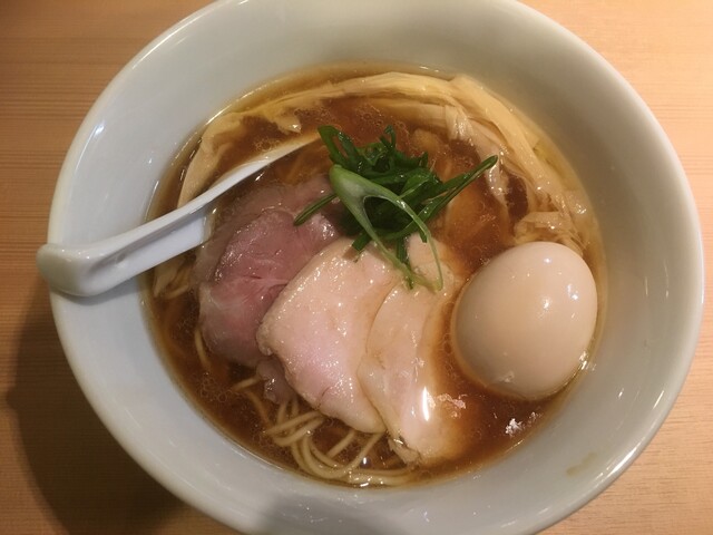 らぁ麺 はやし田 >