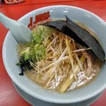 山岡家 - 醤油（味濃いめ・白髪ネギ）