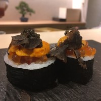 鮨 青海 - キャビアとトリュフのトロたく巻き