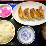 馬さん餃子酒場 - 餃子定食 ¥500