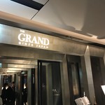 THE GRAND LOUNGE - 