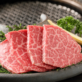 和牛の上質な国産食材を使用