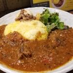 SPICY CURRY 魯珈 - 骨付きマトンカラヒのライス大盛＋るうろう煮玉子