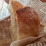 自家製パン（フォカッチャ）