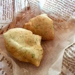 自家製パン（ナポリの揚げパン）