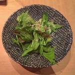 串揚げ 依知川 - 千葉県産ベビーリーフのサラダ