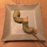 串揚げ 依知川 - 妙高ゆき海老のしそ巻き
