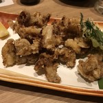 Isorokuya - 冠地鶏とろやげん軟骨の塩麹揚げ 580円