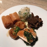 ミモザ - 海老の春巻、クラゲ、大根、シュガー、伊達鶏のスモーク、中国湯葉、牛肉と陳皮の甘辛煮。