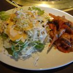 Gattsu Souru - キムチやキャベツサラダなどが食べられるサラダバー。