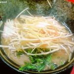 家系ラーメン 王道家 - ネギチャーシューメン (930円) 2017/12