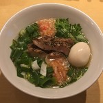 饗 くろ喜 - アジアンそば 味玉トッピング（1,200円+100円）※季節の限定そば 2017.12