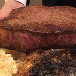 ラトラス - メインの肉ON岩塩