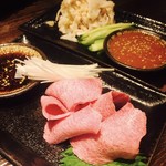 あか牛焼肉専門 和牛一頭流 肉萬 - 