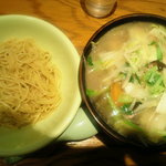 七野菜ラーメン（麺別盛り）