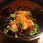 グランド ダイア - オマール海老、石川県産の椎茸にカリフラワーのムース、コンソメのジュレ、とびっこ