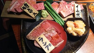 Itamae Yakiniku Tokiji - 特上和牛盛り