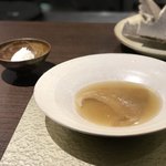 クロモリ - 気仙沼吉切鮫尾ビレの煮込み  角田 ササニシキ