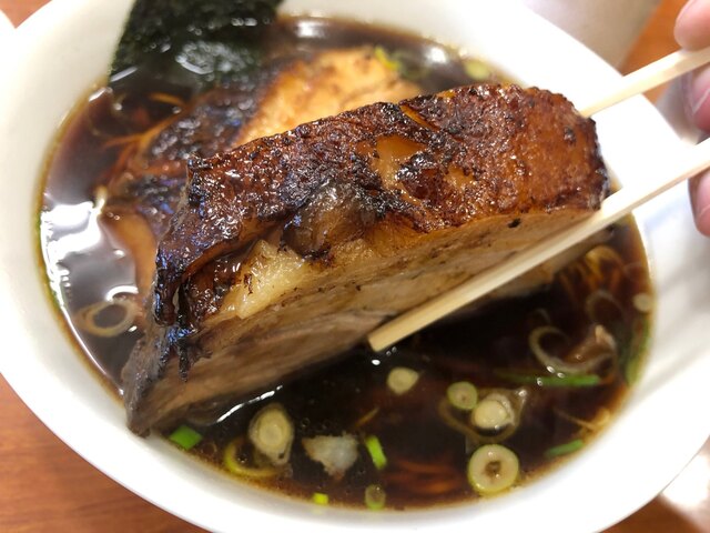 超巨大チャーシューが乗る中華そば O By みうっちょ 名代中華そば 常滑チャーシュー 榎戸 ラーメン 食べログ