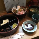 生麦 - ★今日のおすすめ定食！ アジ イワシ コハダ 丼（900円）★