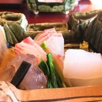 虎屋 壺中庵 - 向付  これはやや劣るかな。。