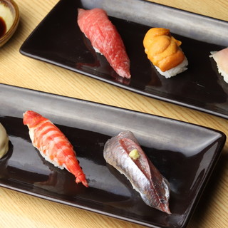 以更能襯托食材味道的“最佳”狀態提供的手握壽司
