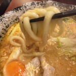 ばんどう太郎 - 白まるごま味噌煮込みうどん