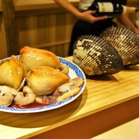 富小路 やま岸 - 大きな赤貝