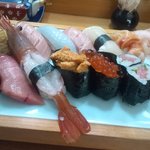 鮨萬 - おまかせでお願いした握り