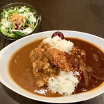 Kareno Akadaya - 牛すじカレー&ハヤシライス
                        ラージサイズAセット(サラダ) 自家製ピクルス食べ放題（＾ω＾）旨し！
                        トッピングはカキフライ1つ