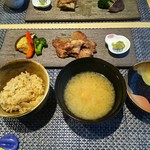 CHITOSE - 鉄板焼、ご飯と味噌汁はお代わり可