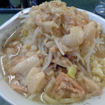 ラーメン二郎 - ラーメン野菜増し・にんにく・脂固まり