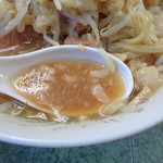 ラーメン二郎 - このスープに慣れてきた