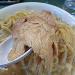 ラーメン二郎 - れんげ豚