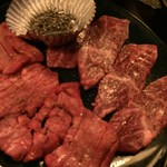 京松蘭 - サガリ、タン先 塩昆布を包んで