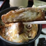 食事処 春日 - こんなカツが３切れ
