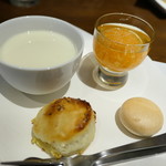 豊栄 - デザート（みかん桂花陳酒漬け・烏龍茶アイス最中・チャーシューパイ・ココナツ杏仁豆腐）