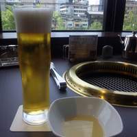 天壇  祇園本店 - ビールと窓から見える景色