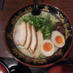 博多中洲屋台ラーメン一竜 - 特製ラーメン