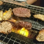 大衆焼肉ホルモン酒場 とりとん - 