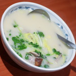 四川食府 - 自家製北京ダック（３，８８０円）のスープ２０１７年１２月