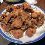 ちゃい九炉 - 食い放題の唐揚げ。そんなに食えるかよ。