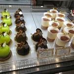 ラ・パティスリー・ベルジュ - 林檎の形のも食べたかった