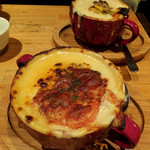 ひみつ堂 - ラザニア風グラタン＆かきグラタン各1200円（かき氷と一緒で100円引き）